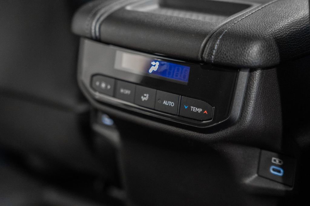 New 2026 Toyota Grand Highlander XLE image 32