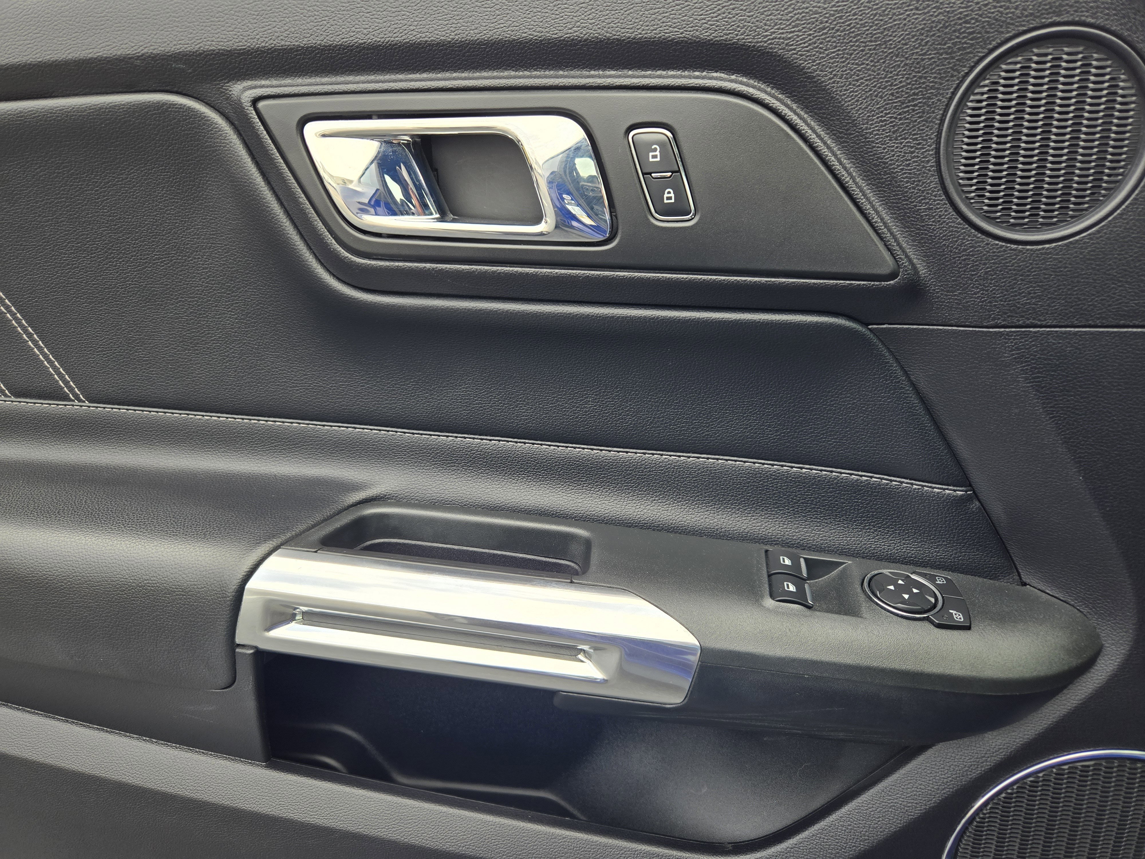 Used 2016 Ford Mustang Premium image 20