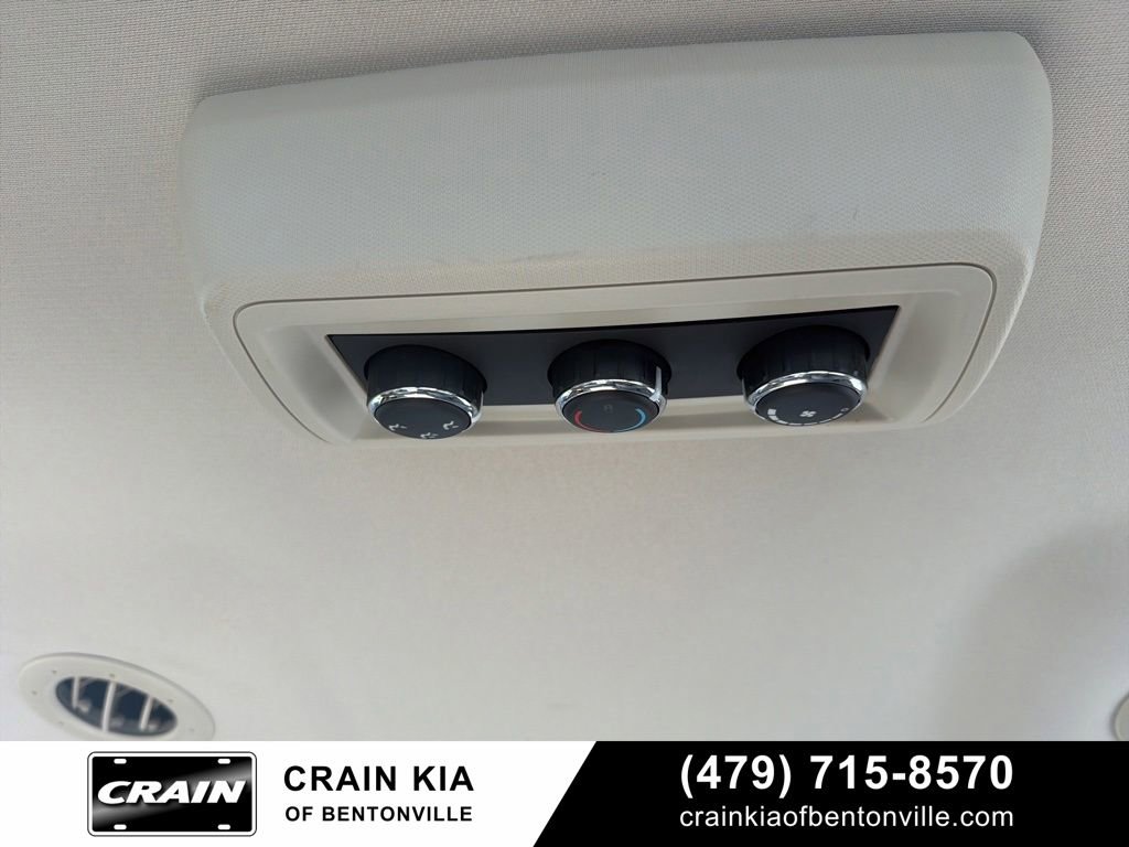 Used 2015 Dodge Journey American Value Package w/ Flexible Seating Group FWD image 32