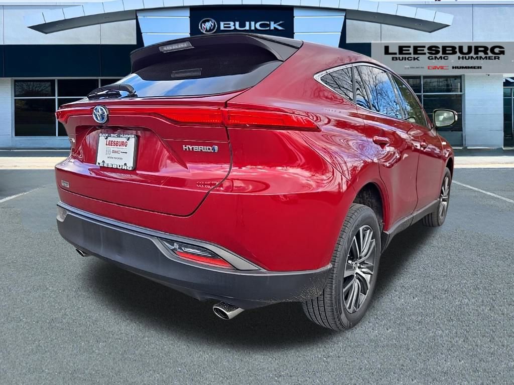 Used 2021 Toyota Venza LE image 7