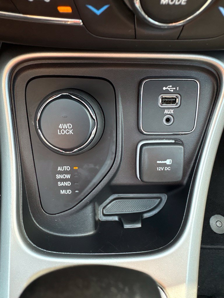 Used 2021 Jeep Compass Latitude AWD/4WD image 27