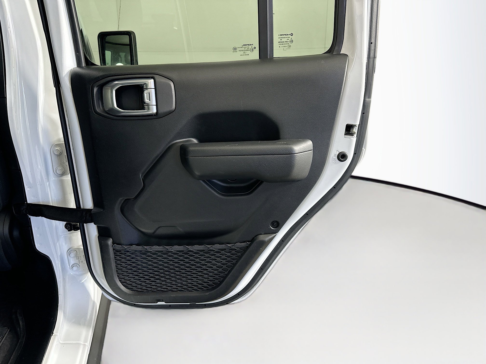 Used 2023 Jeep Wrangler Unlimited AWD/4WD image 28