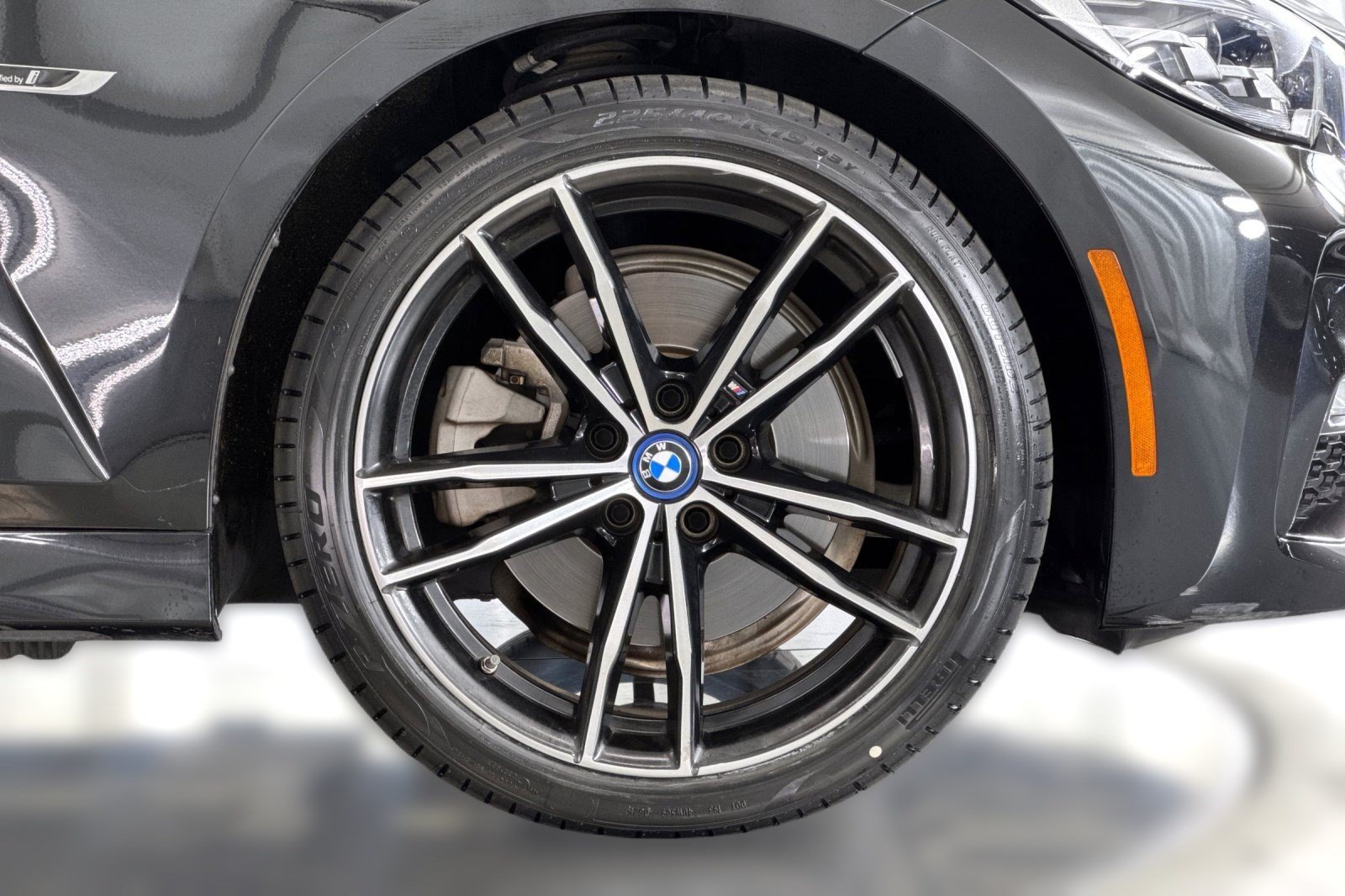 Used 2022 BMW 330e w/ M Sport Package RWD image 12