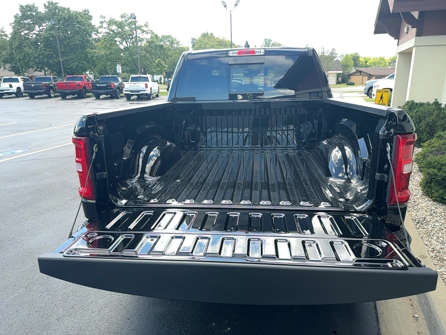 New 2025 RAM 1500 Big Horn AWD/4WD image 17