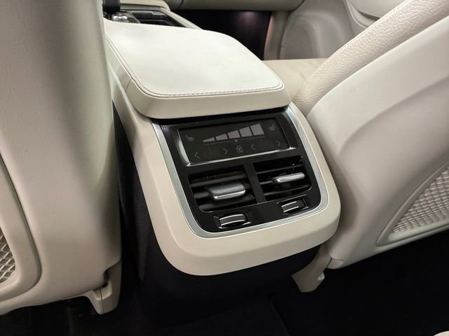 Used 2023 Volvo XC90 B5 Core image 19