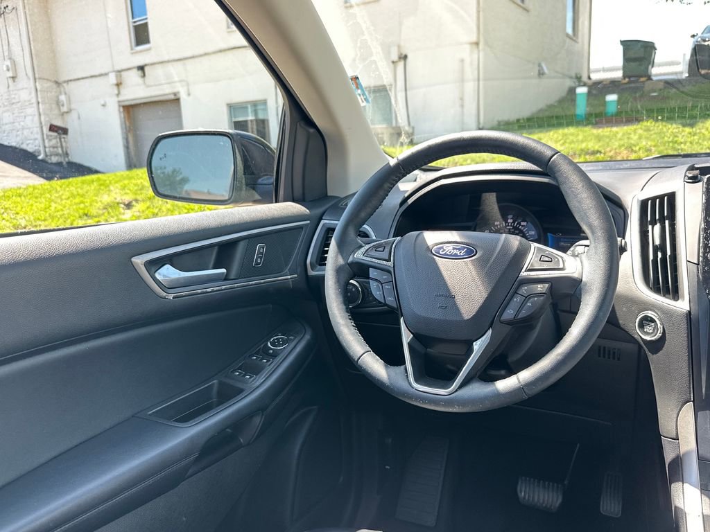 Used 2022 Ford Edge SEL w/ Convenience Package AWD/4WD image 15