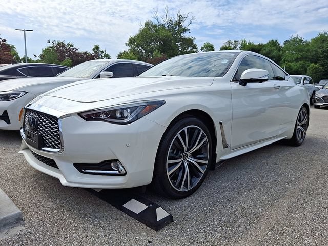 Used 2022 INFINITI Q60 3.0t Luxe w/ Essential Package AWD/4WD image 3