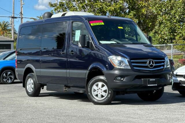 Used 2016 Mercedes-Benz Sprinter 2500 image 2