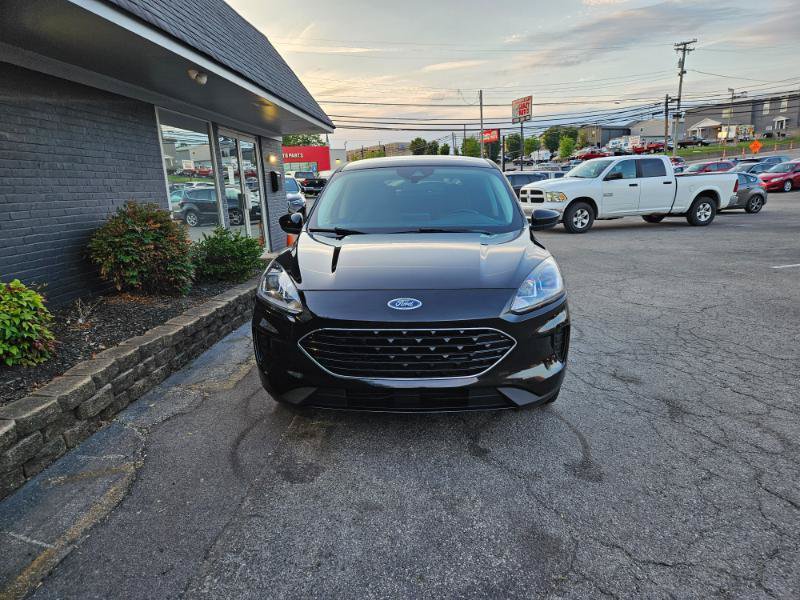 Used 2021 Ford Escape SE w/ SE Sport Appearance Package AWD/4WD image 3