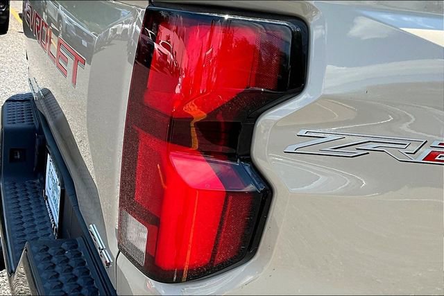 Used 2024 Chevrolet Colorado ZR2 AWD/4WD image 24