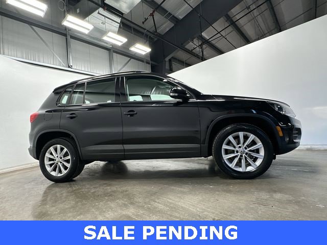Used 2017 Volkswagen Tiguan Limited w/ Premium Package image 3