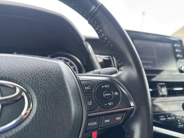 Used 2024 Toyota Camry SE image 11