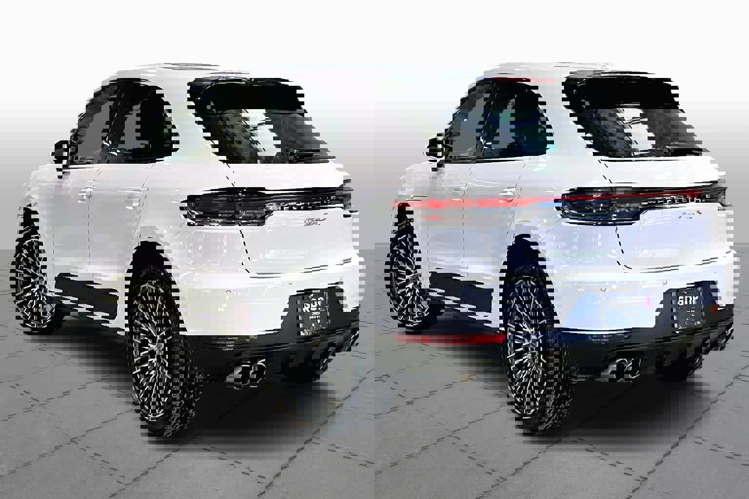 Used 2021 Porsche Macan S image 11