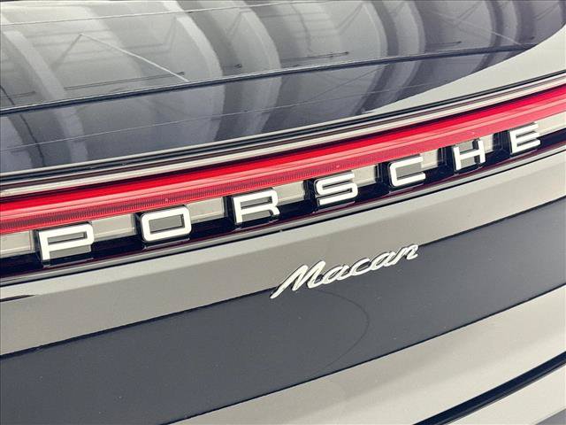 Used 2026 Porsche Macan AWD/4WD image 25