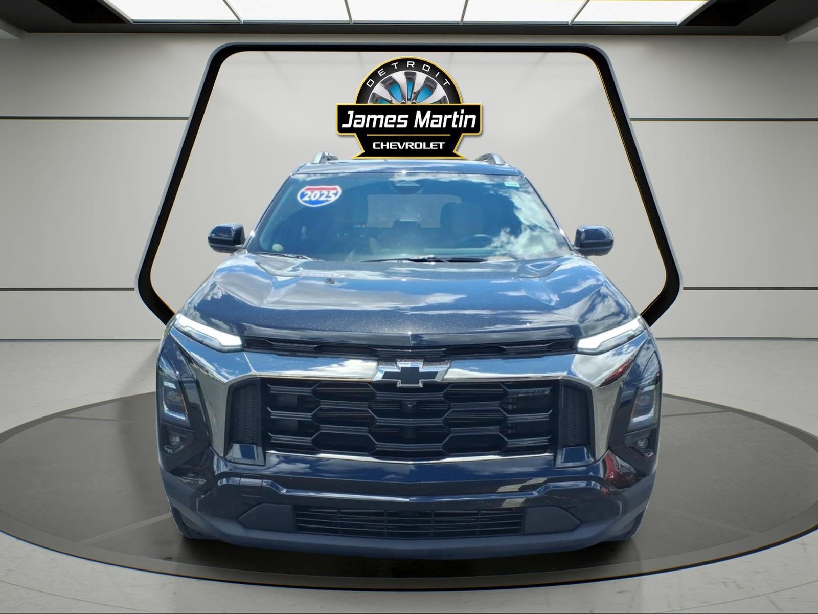Used 2025 Chevrolet Equinox ACTIV w/ Safety and Technology Package AWD/4WD image 2