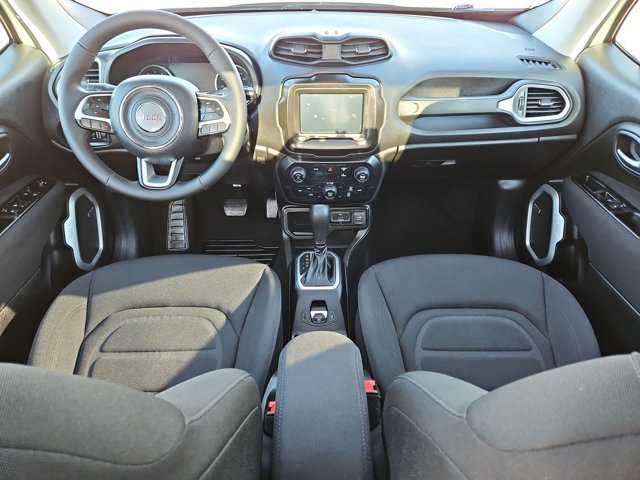 Used 2021 Jeep Renegade Latitude w/ Sun & Sound Group image 16