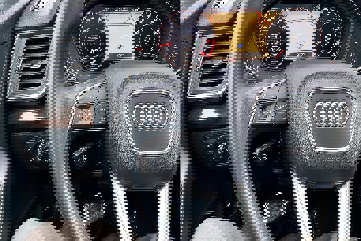 Used 2019 Audi Q5 2.0T Premium Plus w/ Premium Plus Package image 22