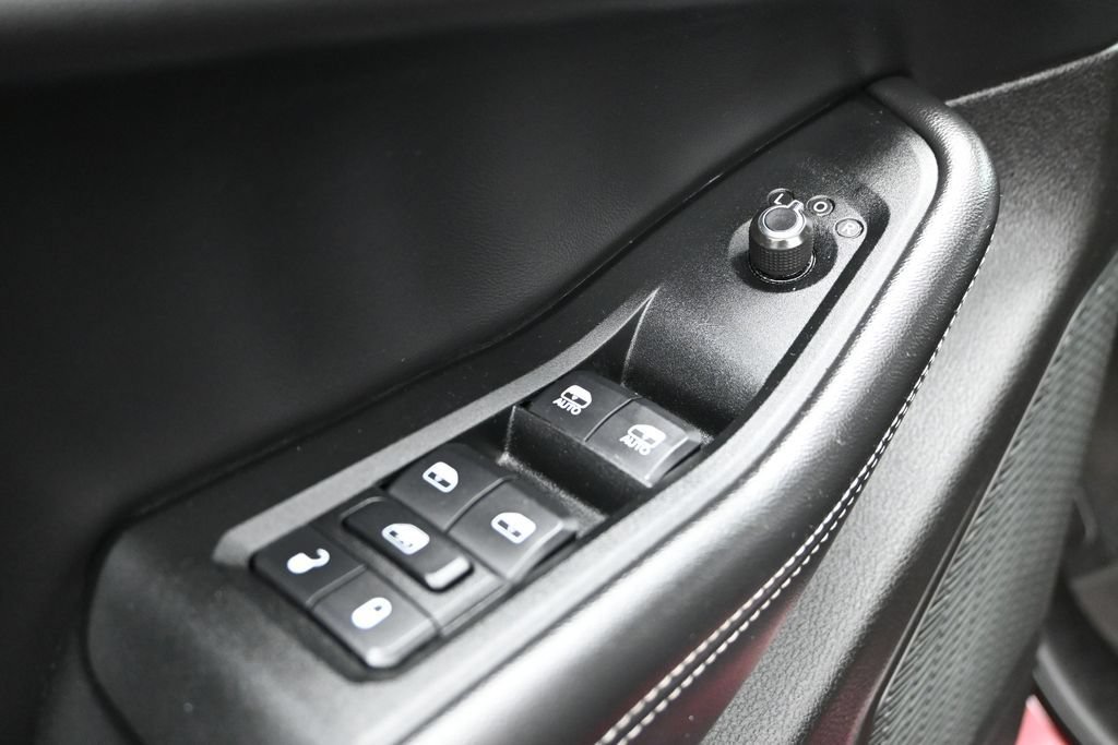 Used 2025 Jeep Grand Cherokee Altitude AWD/4WD image 18