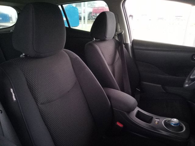 Used 2017 Nissan Leaf S image 12