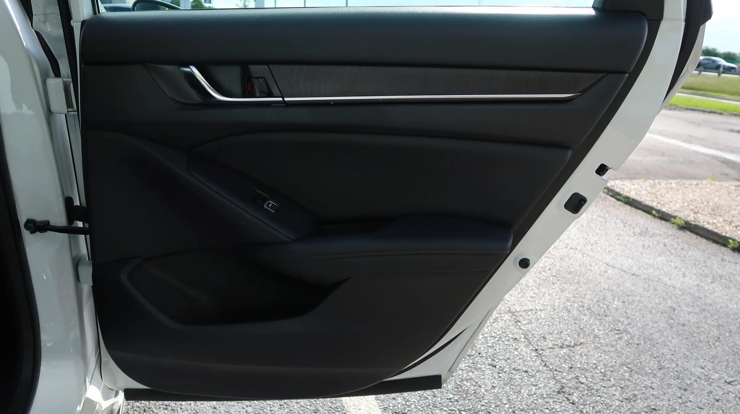 Used 2021 Honda Accord EX-L image 46
