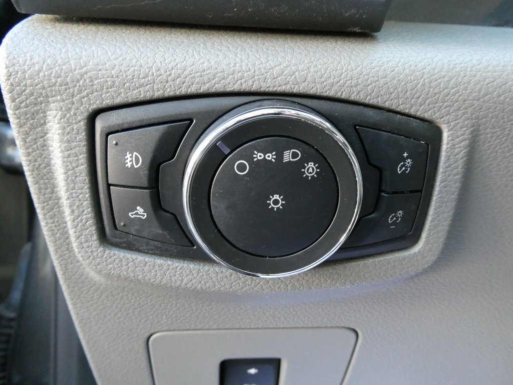 Used 2016 Ford F150 XLT w/ Equipment Group 302A Luxury image 26