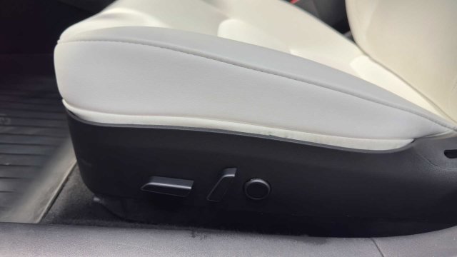 Used 2023 Tesla Model 3 Standard Range RWD image 21
