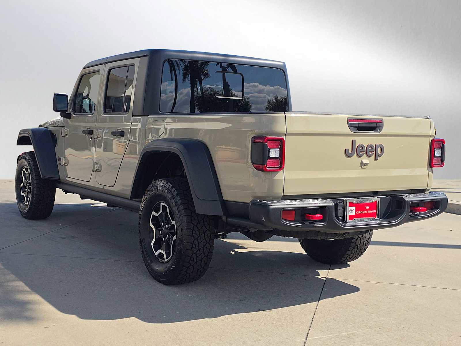 Used 2020 Jeep Gladiator Rubicon AWD/4WD image 5