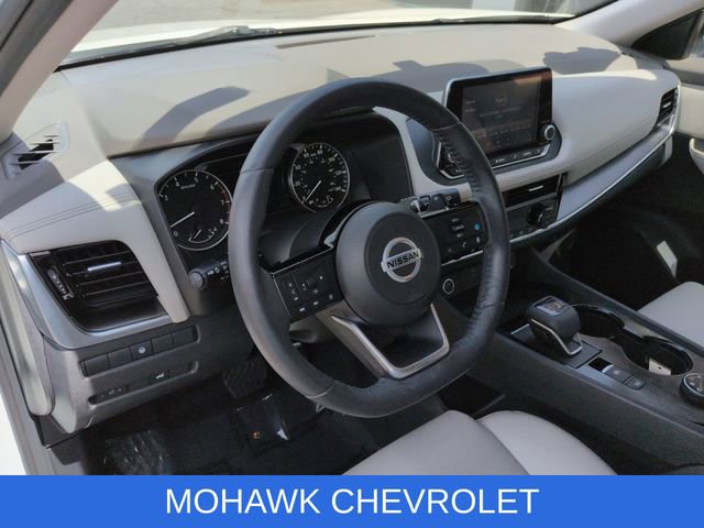 Used 2021 Nissan Rogue SV w/ Premium Package AWD/4WD image 11