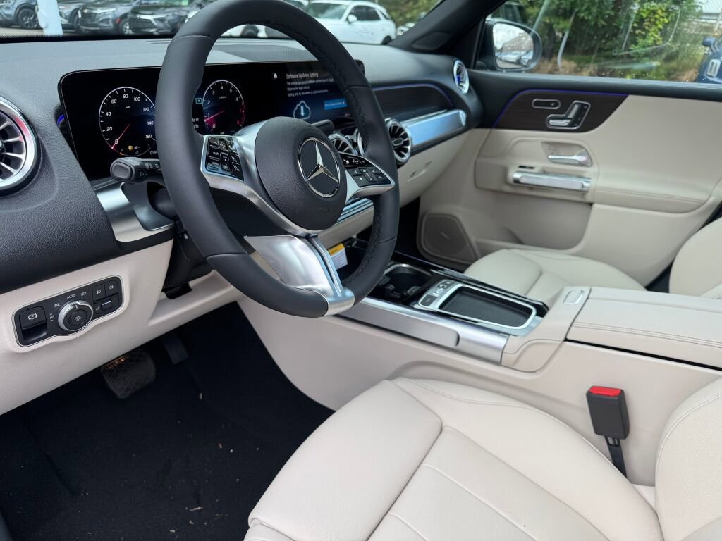 New 2026 Mercedes-Benz GLB 250 GLB 250 image 9