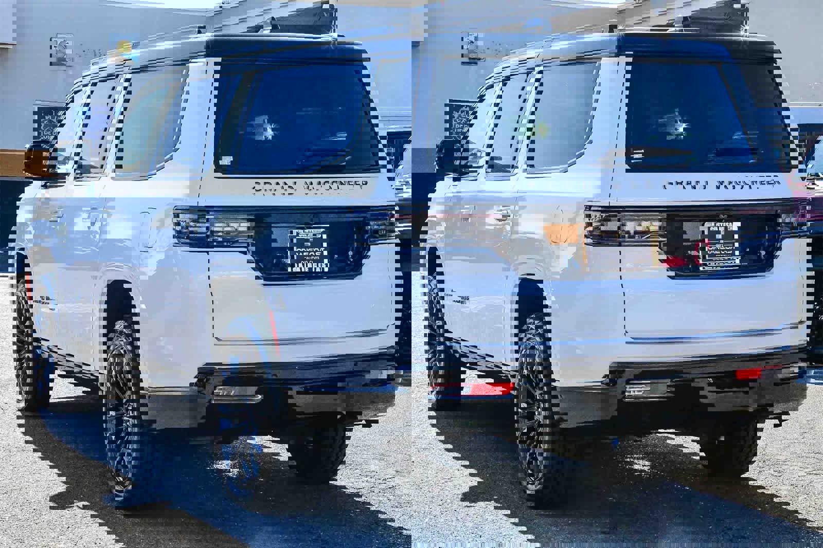 Used 2024 Jeep Grand Wagoneer L Series II w/ Quick Order Packagew 28T image 6