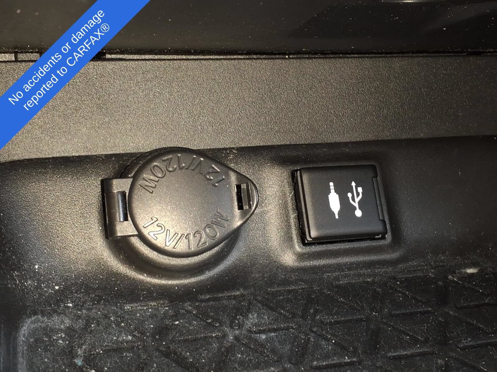 Used 2019 Toyota RAV4 LE AWD/4WD image 27