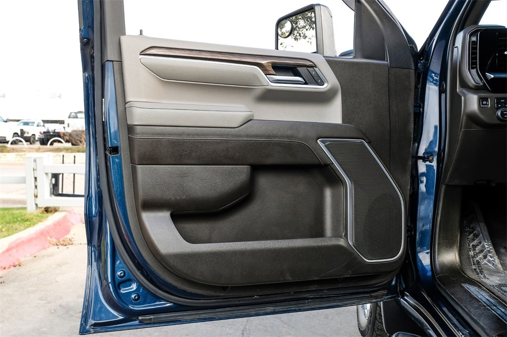 Used 2022 Chevrolet Silverado 1500 LT w/ Max Trailering Package image 42