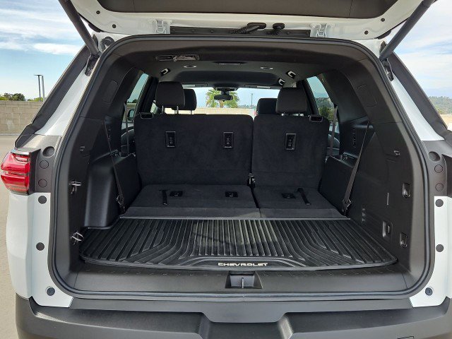 Used 2023 Chevrolet Traverse LT FWD image 25