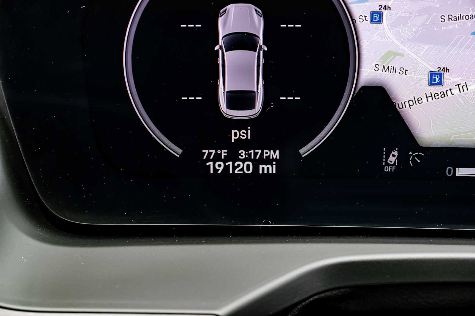 Used 2024 Porsche Panamera RWD image 21