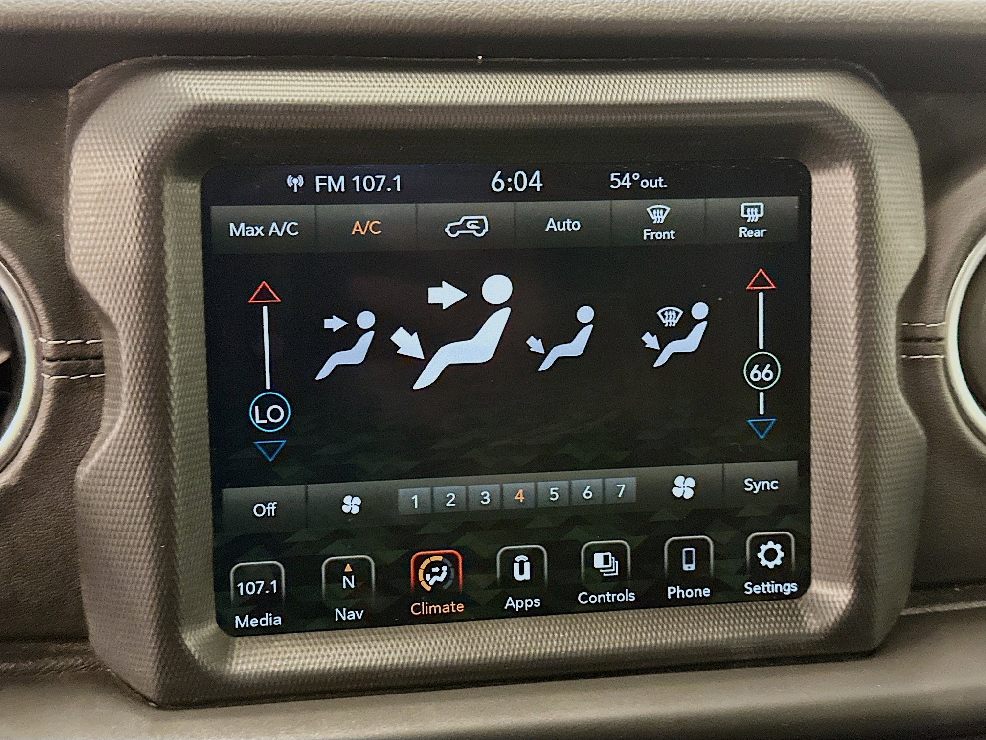 Used 2023 Jeep Wrangler Unlimited Sahara AWD/4WD image 24