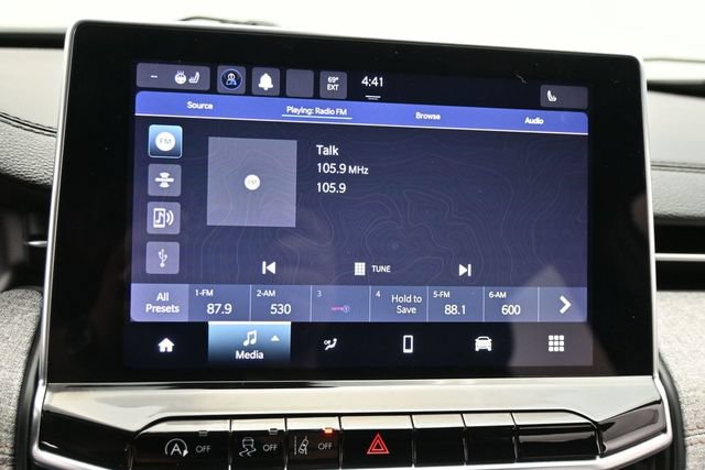 Used 2023 Jeep Compass Latitude AWD/4WD image 18