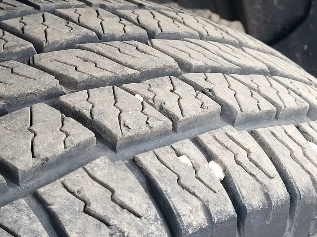 Used 2017 Nissan Frontier SV image 11