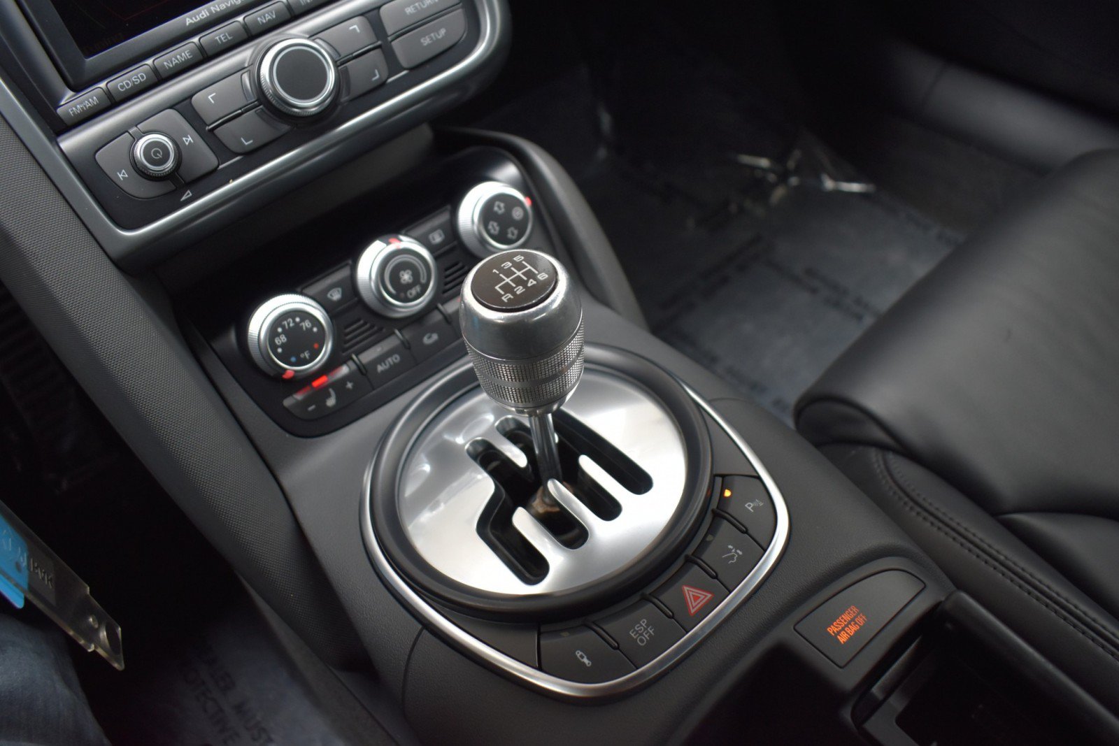 Used 2009 Audi R8 V8 w/ Premium Pkg AWD/4WD image 22