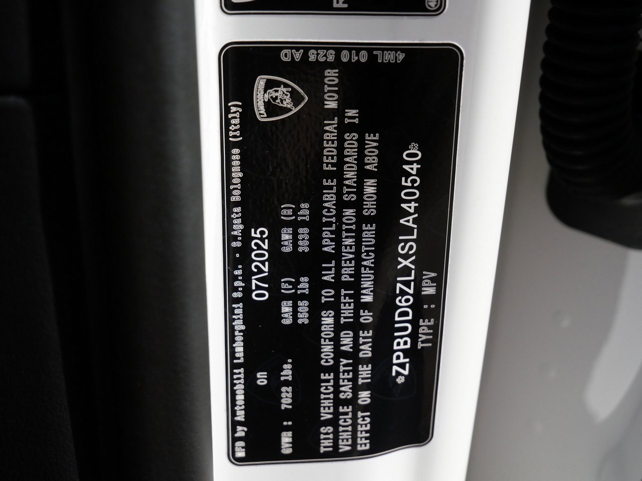 Used 2025 Lamborghini Urus SE image 27