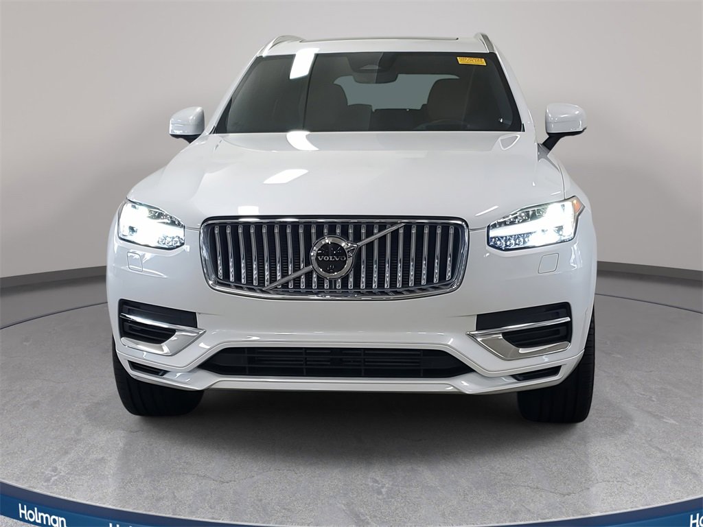 Used 2025 Volvo XC90 T8 Ultra w/ Protection Package Premier image 8