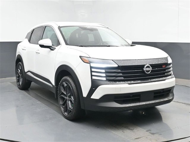 Used 2025 Nissan Kicks SR image 2