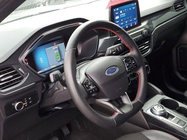 Used 2025 Ford Escape ST-Line image 8