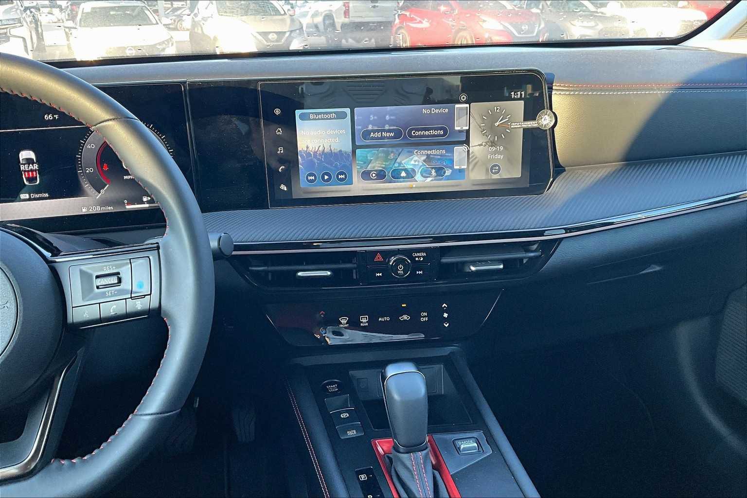 New 2025 Nissan Kicks SR w/ Illumination Package image 6