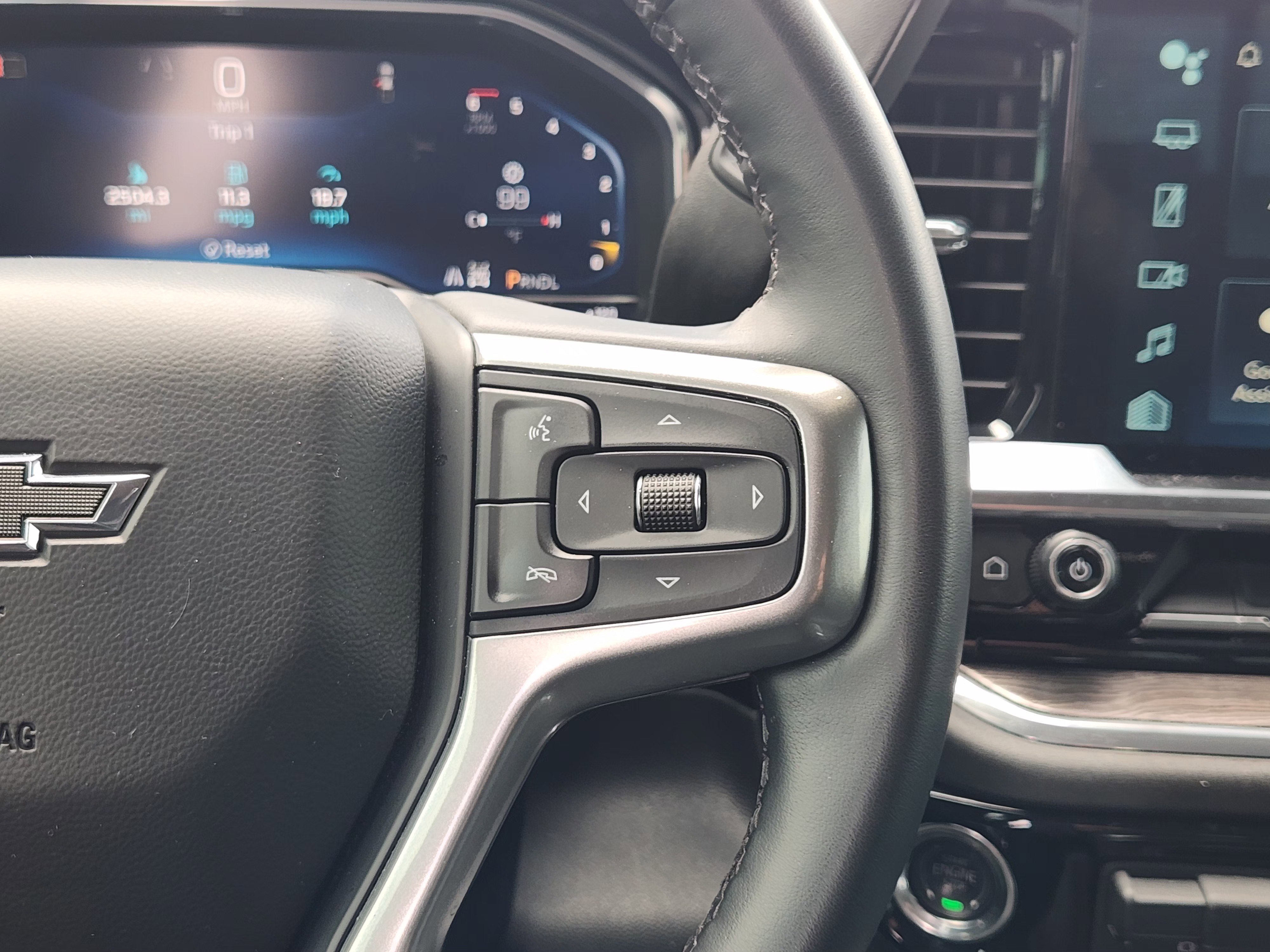 Used 2024 Chevrolet Silverado 2500 LTZ w/ LTZ Plus Package AWD/4WD image 27