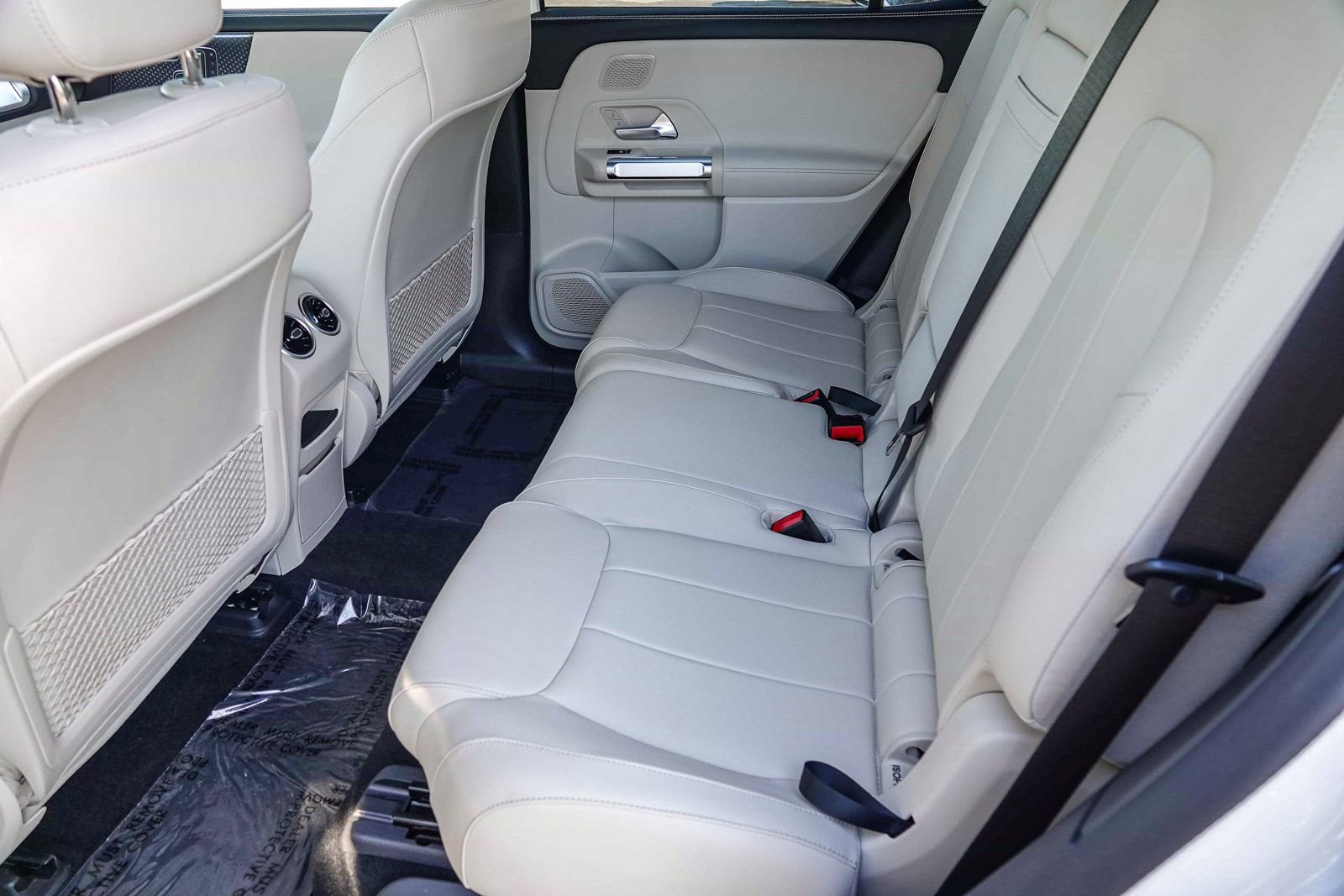 Used 2024 Mercedes-Benz EQB 350 4MATIC SUV image 18