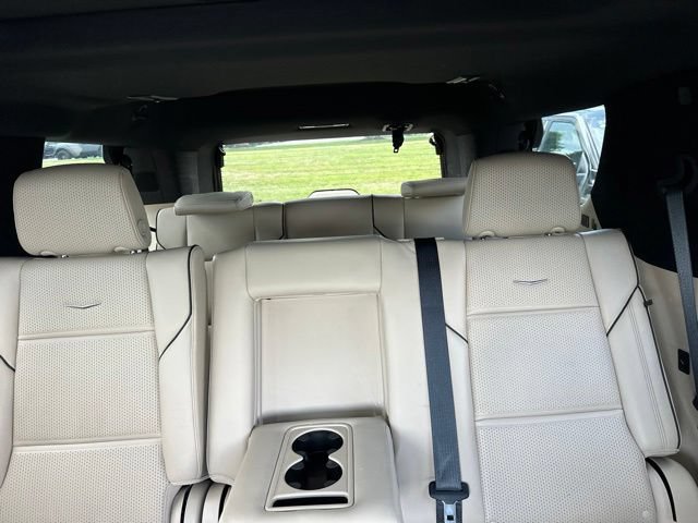 Used 2024 Cadillac Escalade Premium Luxury w/ Performance Package AWD/4WD image 11