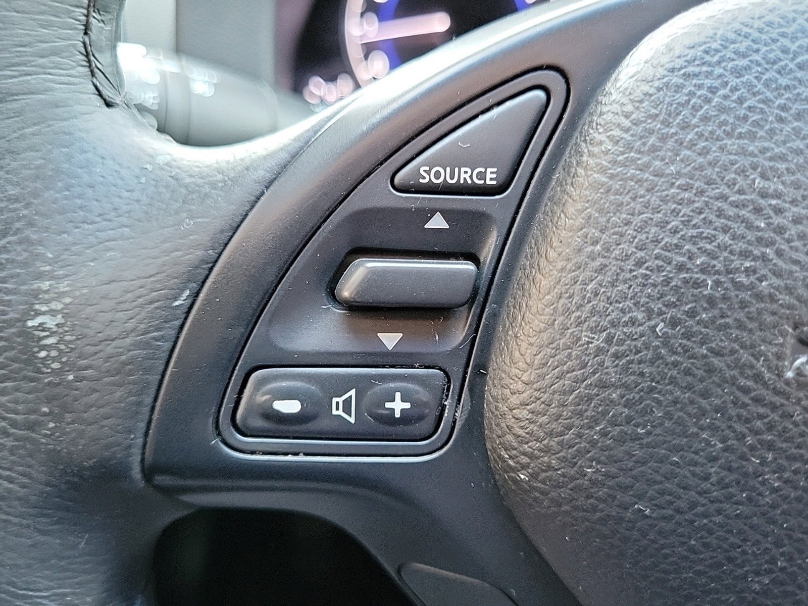 Used 2015 INFINITI Q40 w/ Moonroof Package image 19