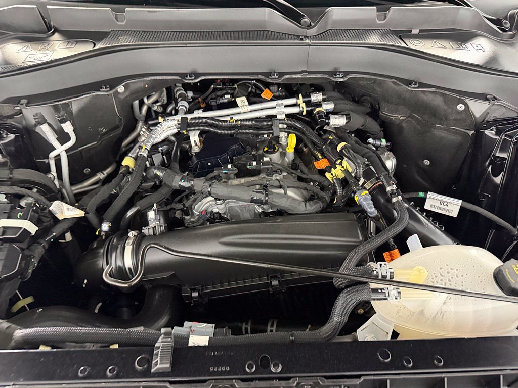 Used 2025 Ford Explorer Active RWD image 23