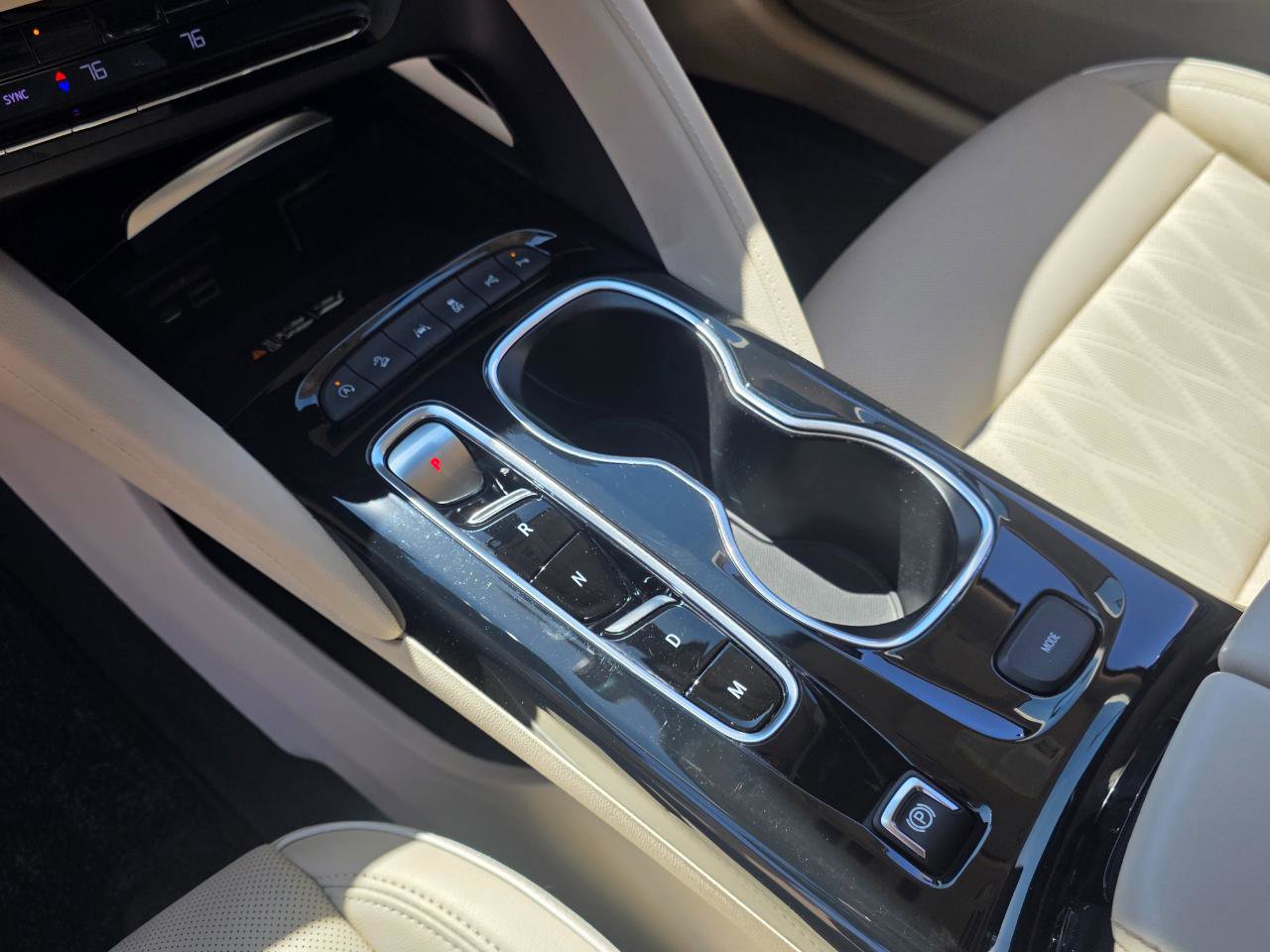 Used 2021 Buick Envision Avenir w/ Technology Package II image 10