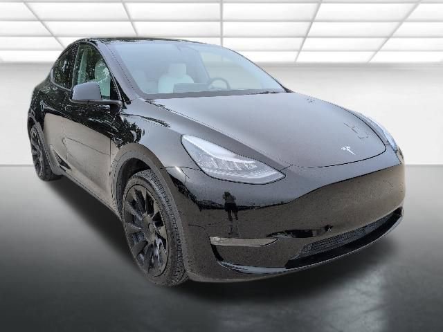 Used 2021 Tesla Model Y Long Range AWD/4WD image 1